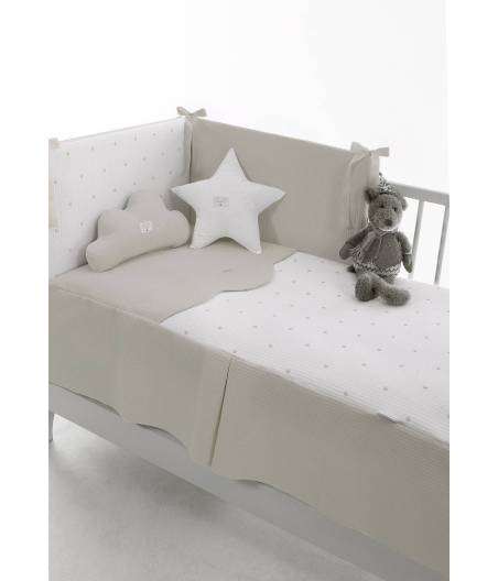 Conjunto Colcha Y Protector/Chichonera Cuna Bopi Beige Uzturre